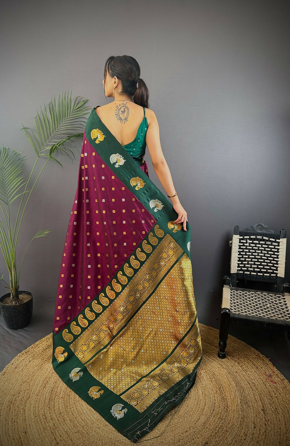 Dark Green Butti Banarasi Soft Silk Saree with Blouse Piece