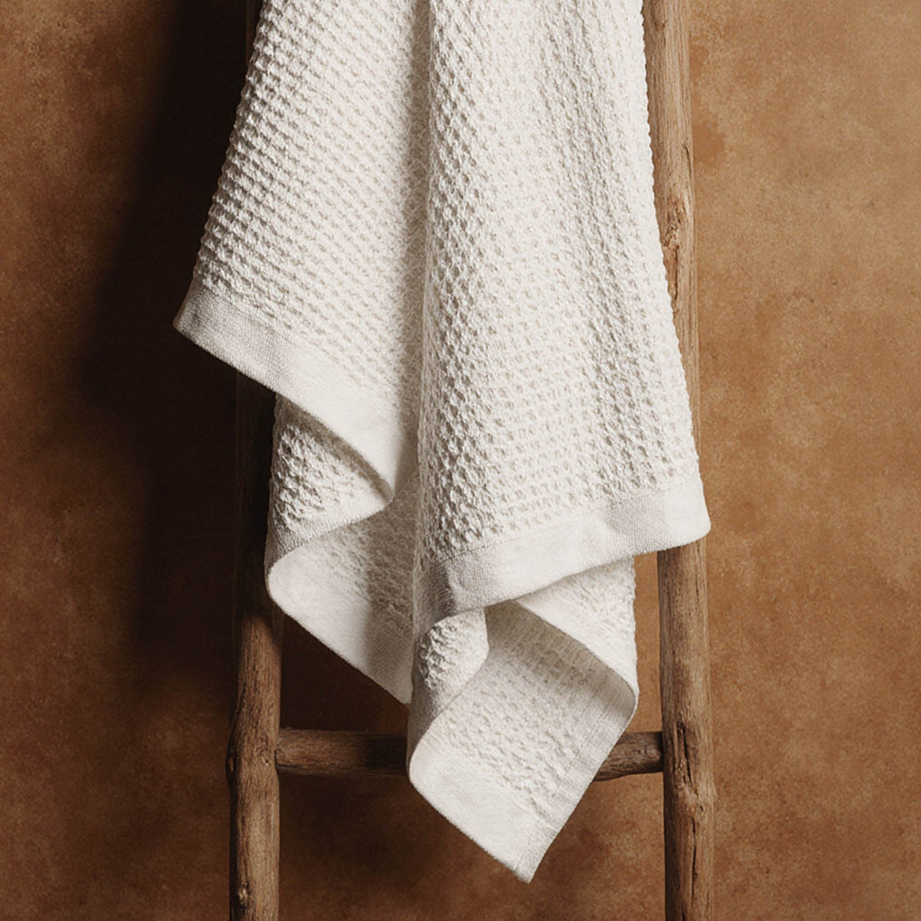 Sedona White Cotton Waffle Weave Bath Towel - Image 28
