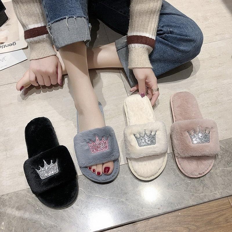 Women’s Fuzzy Heart Shape Spa Slides – Soft Faux Fur House Shoes