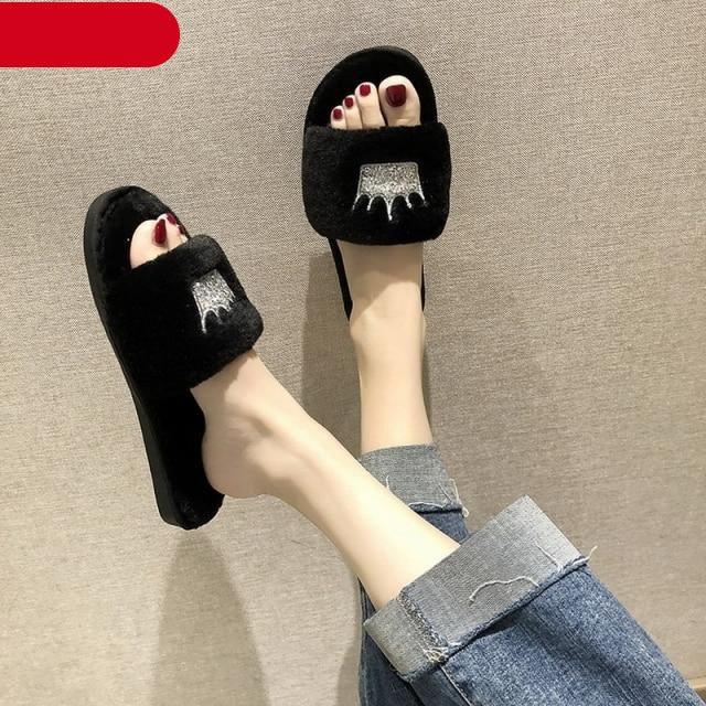 Women’s Fuzzy Heart Shape Spa Slides – Soft Faux Fur House Shoes