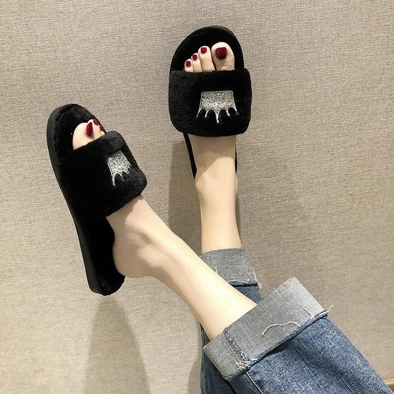 Women’s Warm Fluffy Memory Foam Slippers – Cozy Indoor Slides
