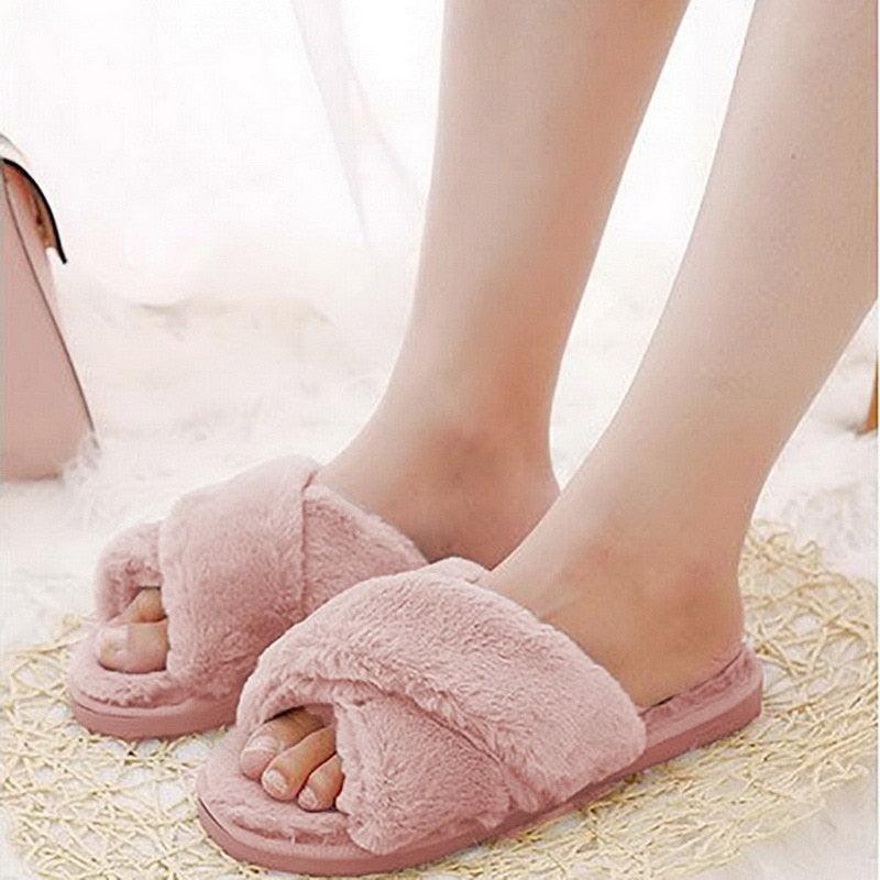 Women’s Warm Fluffy Memory Foam Slippers – Cozy Indoor Slides