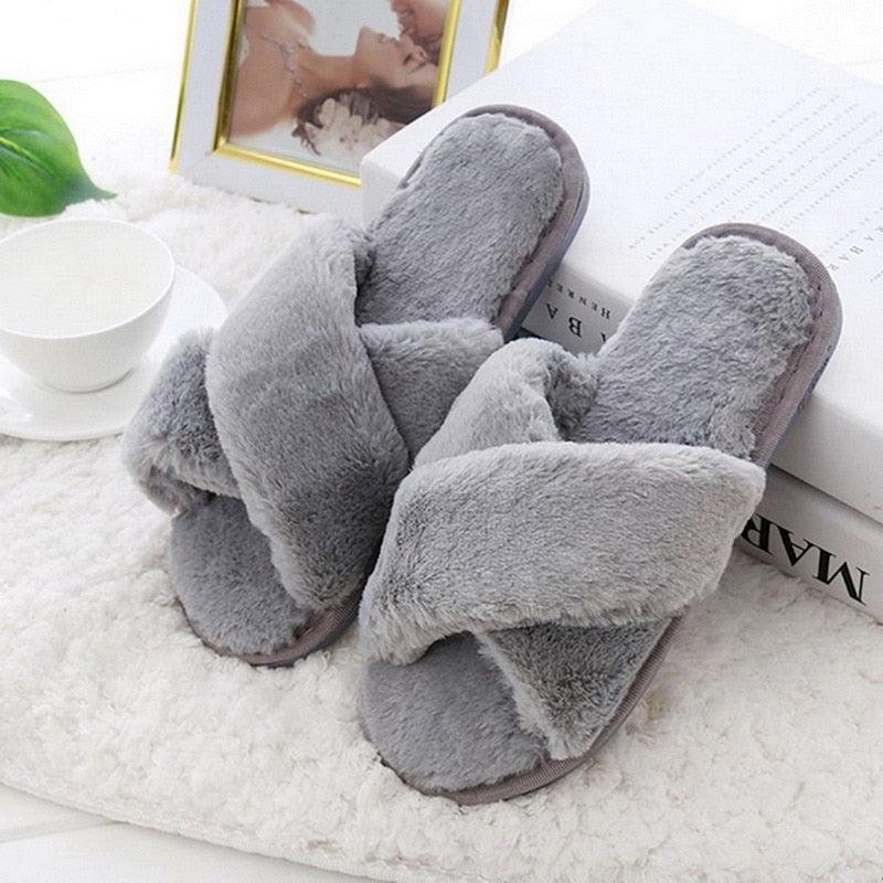 Women’s Warm Fluffy Memory Foam Slippers – Cozy Indoor Slides