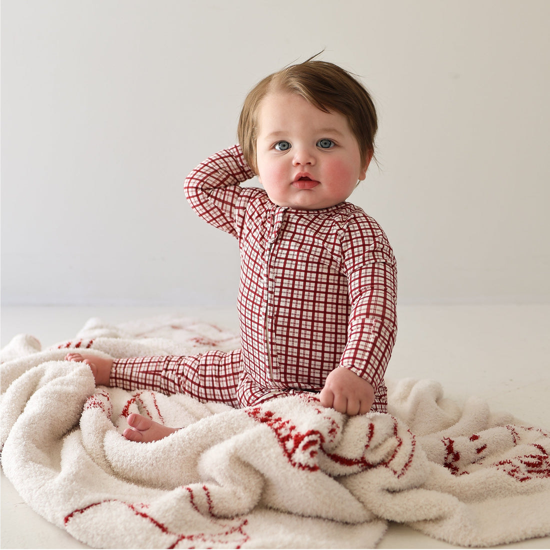 Plush Milk Print Microfiber Baby Blanket Soft Cream and Red - Image 5