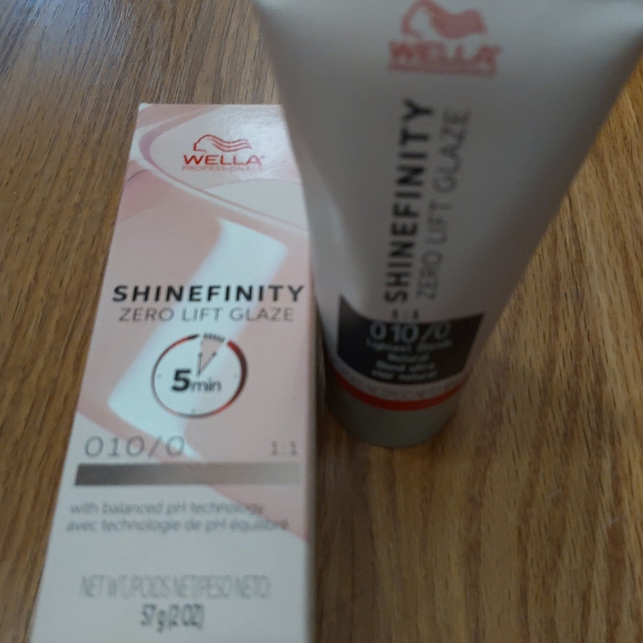 Wella Shinefinity Zero Lift Glaze in Light Blonde Natural 08/0