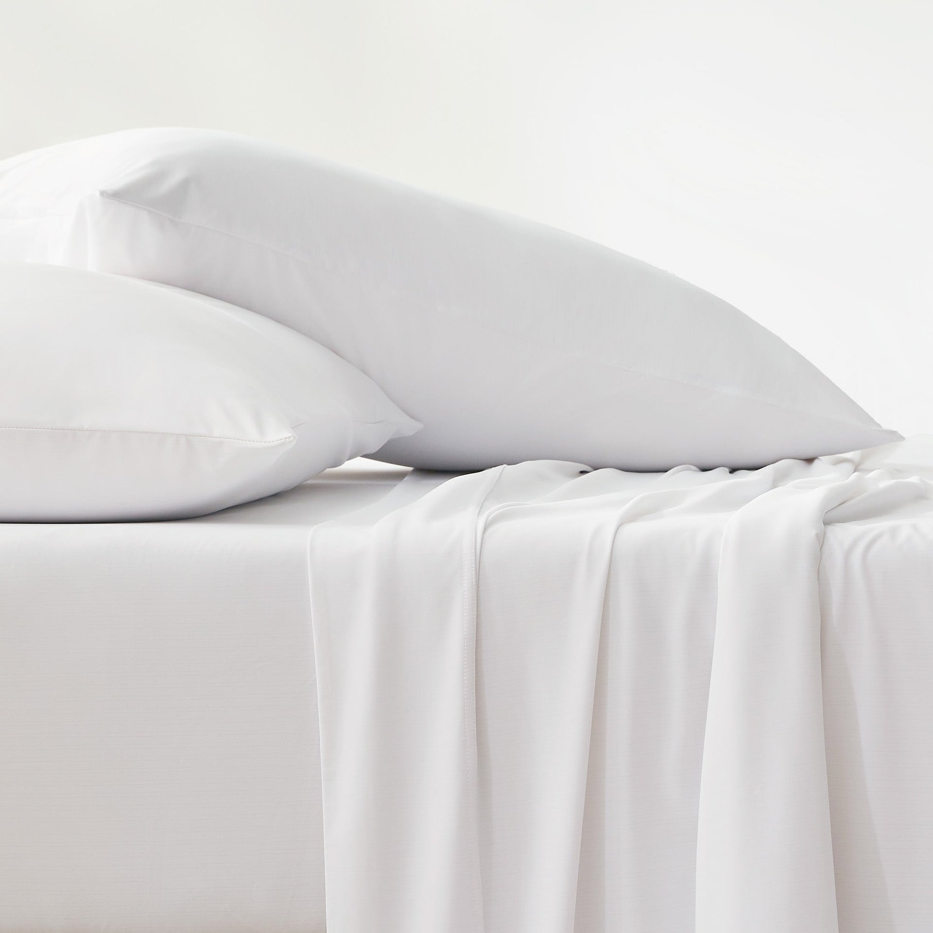 Cool Zone White Cooling Sheet Set Temperature Regulating Bedding - Image 3