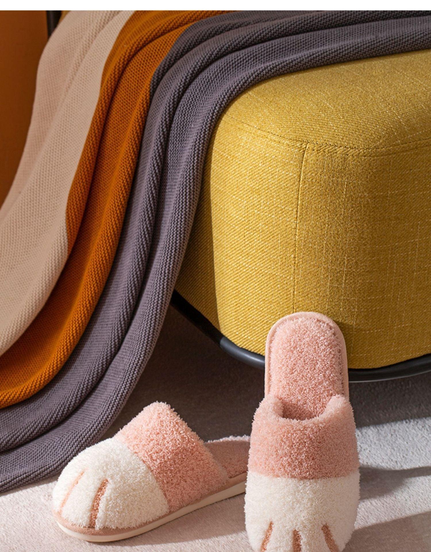 Cute Cat Paw Furry Slippers – Women's Warm Winter Indoor Slides