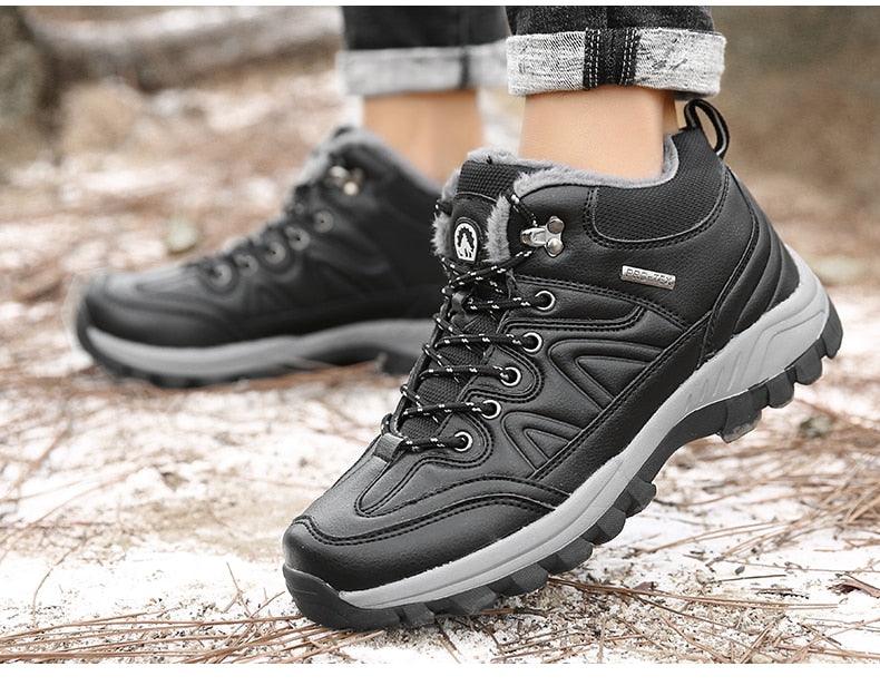 Men's Waterproof Leather Winter Snow Boots with Warm Fur Lining