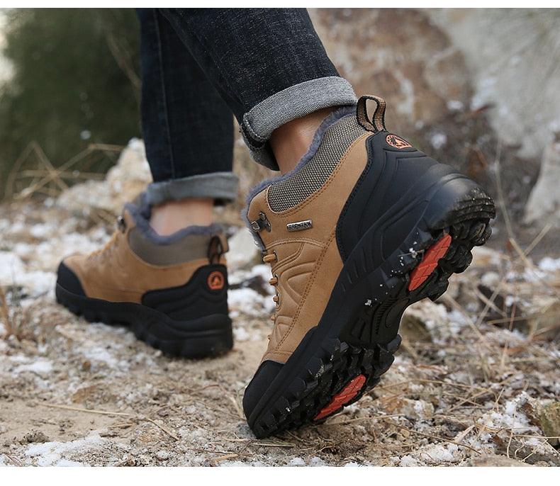 Men's Waterproof Leather Winter Snow Boots with Warm Fur Lining