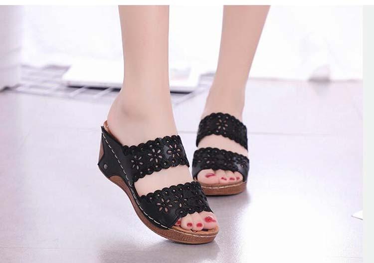 Women’s Leather Flat Sandals Vintage Casual Beach Slides