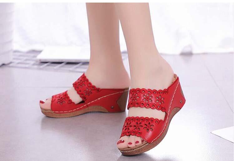 Women’s Leather Flat Sandals Vintage Casual Beach Slides