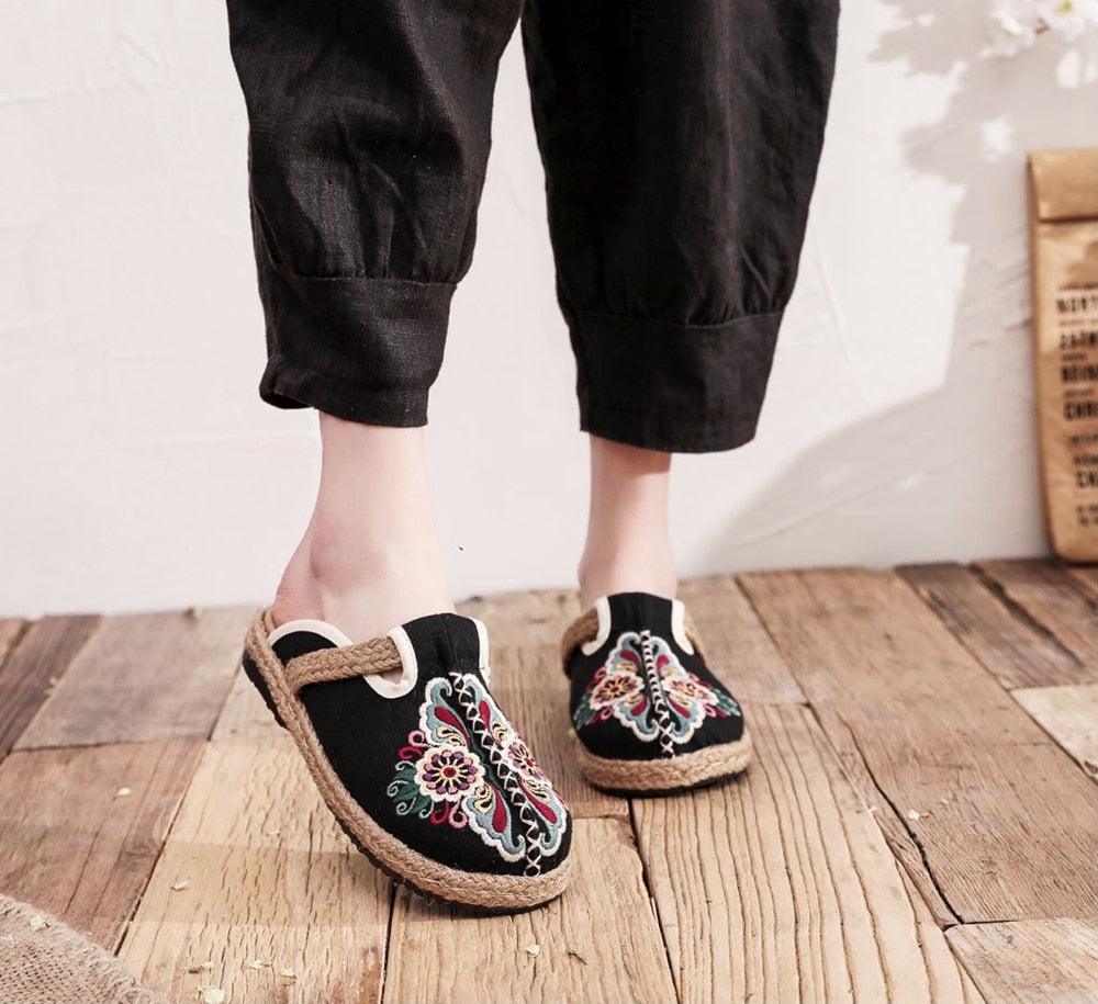 Women’s Handmade Embroidered Linen Mules Retro Flat Espadrilles