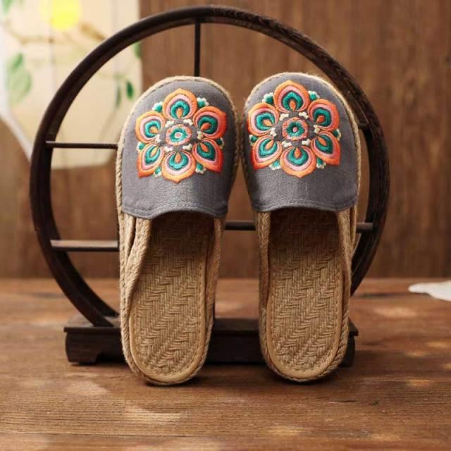 Women’s Handmade Embroidered Linen Mules Retro Flat Espadrilles
