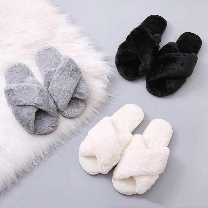 Women’s Faux Fur Cross Band Slippers - Cozy Indoor Slides