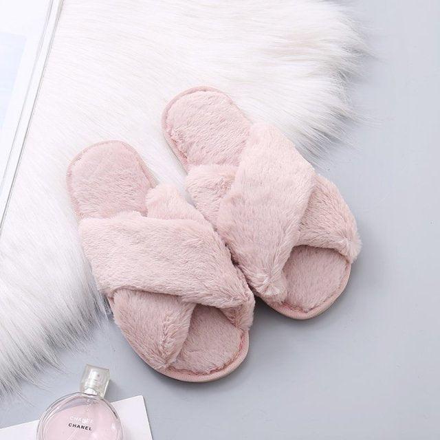Women’s Faux Fur Cross Band Slippers - Cozy Indoor Slides