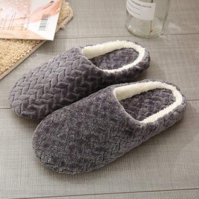 Women’s Plush Indoor Slippers: Cozy Modern Fleece Slides