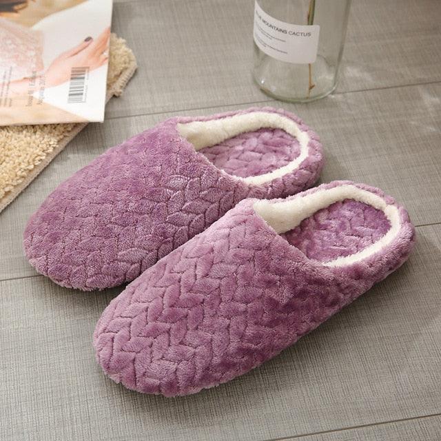 Women’s Plush Indoor Slippers: Cozy Modern Fleece Slides