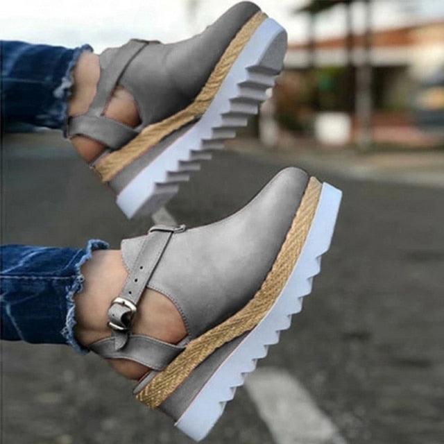 Women's Retro Buckle Strap Platform Sandals - Bohemian Flatforms