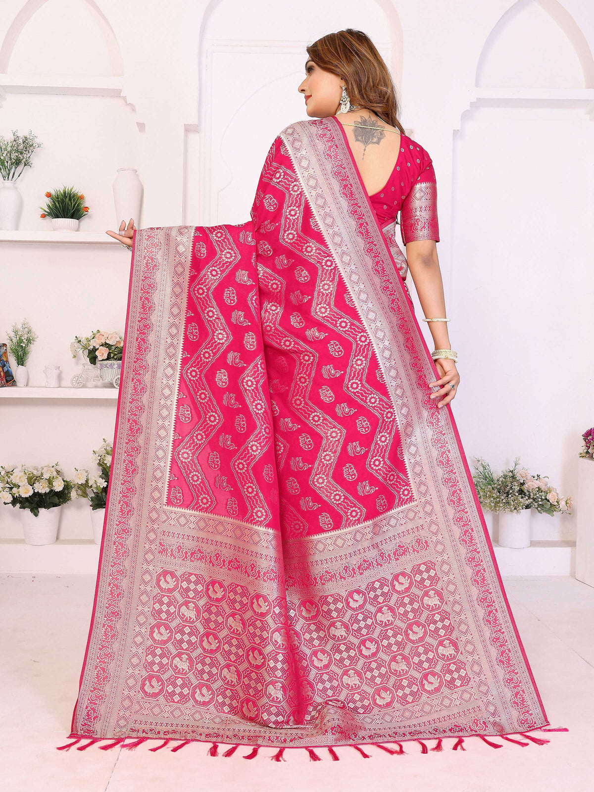 Magenta Georgette Silk Leheriya Saree with Zari Weaving