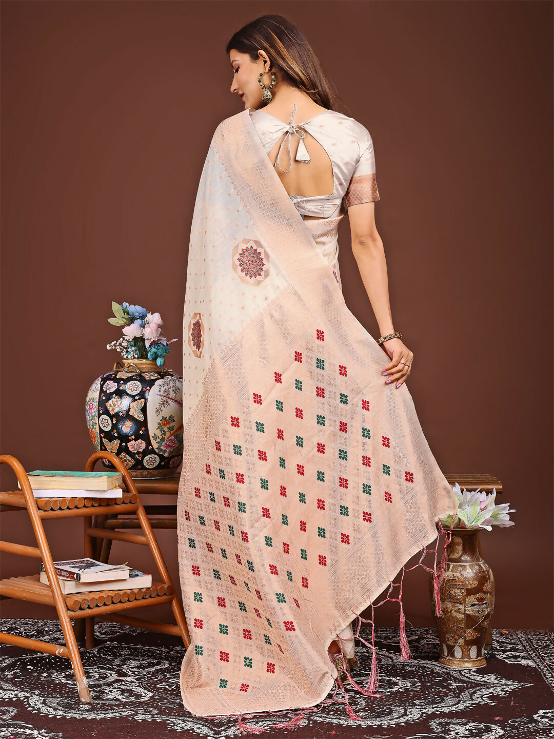 White Linen Cotton Saree with Matching Blouse Piece