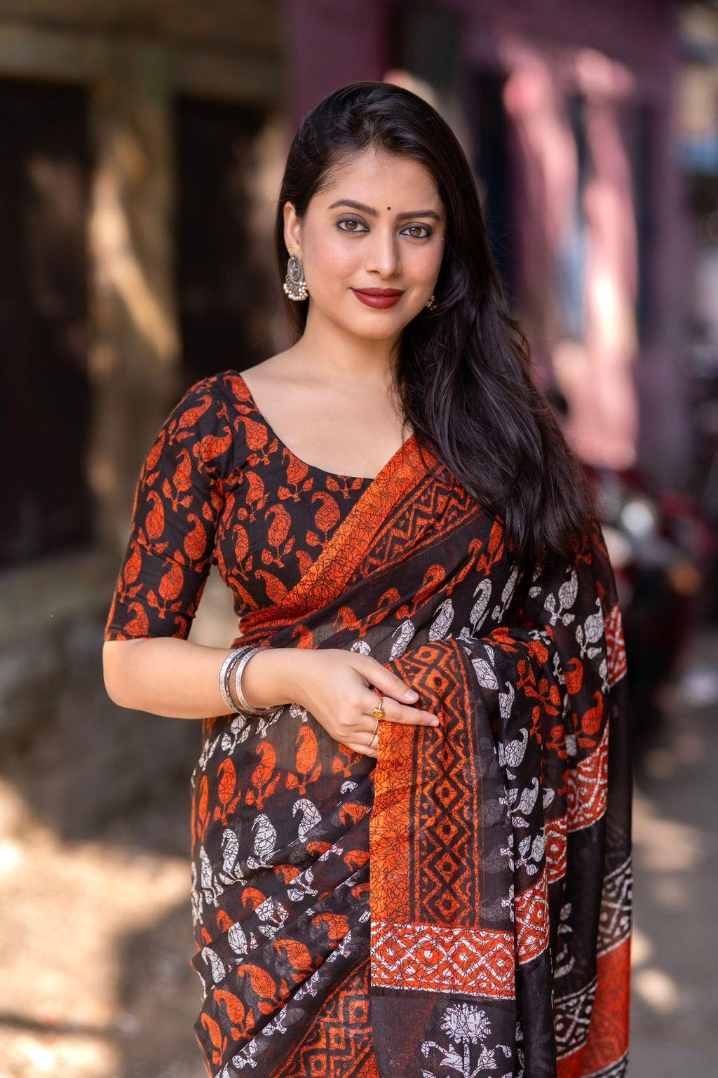Orange Linen Blend Ethnic Motif Print Saree with Unstitched Blouse