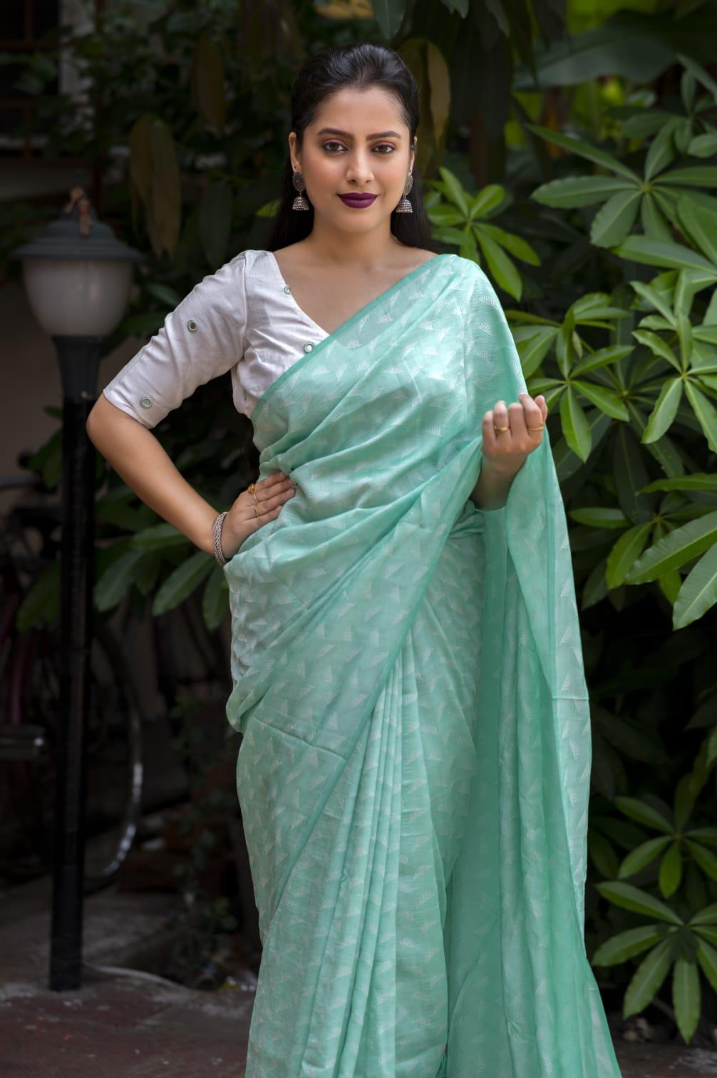 Green Poly Georgette Woven Leaf Design Saree with Blouse