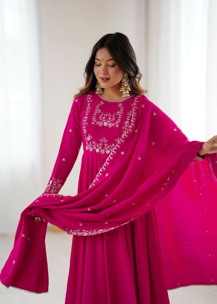 Dark Pink Chanderi Kurta Set with Sequence Embroidery Work