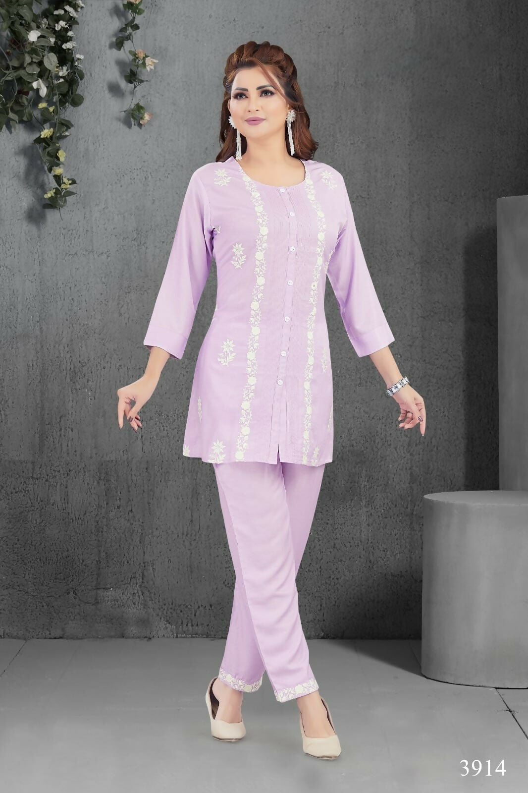 Heavy Muslin Kurta Set in Lylac - Two Piece Ethnic Ensemble