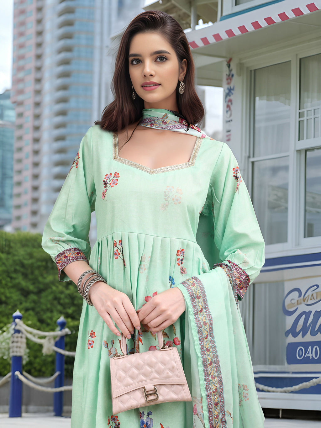 Green Linen Kurta Set with Digital Print and Foil Work