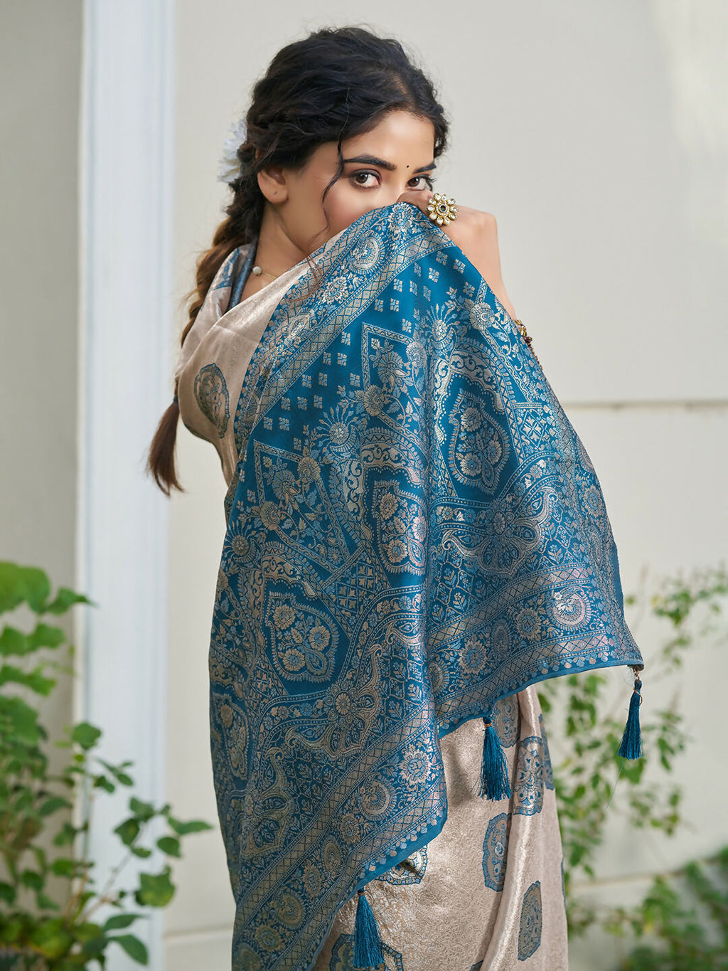 Cream and Blue Silk Blend Saree with Matching Blouse