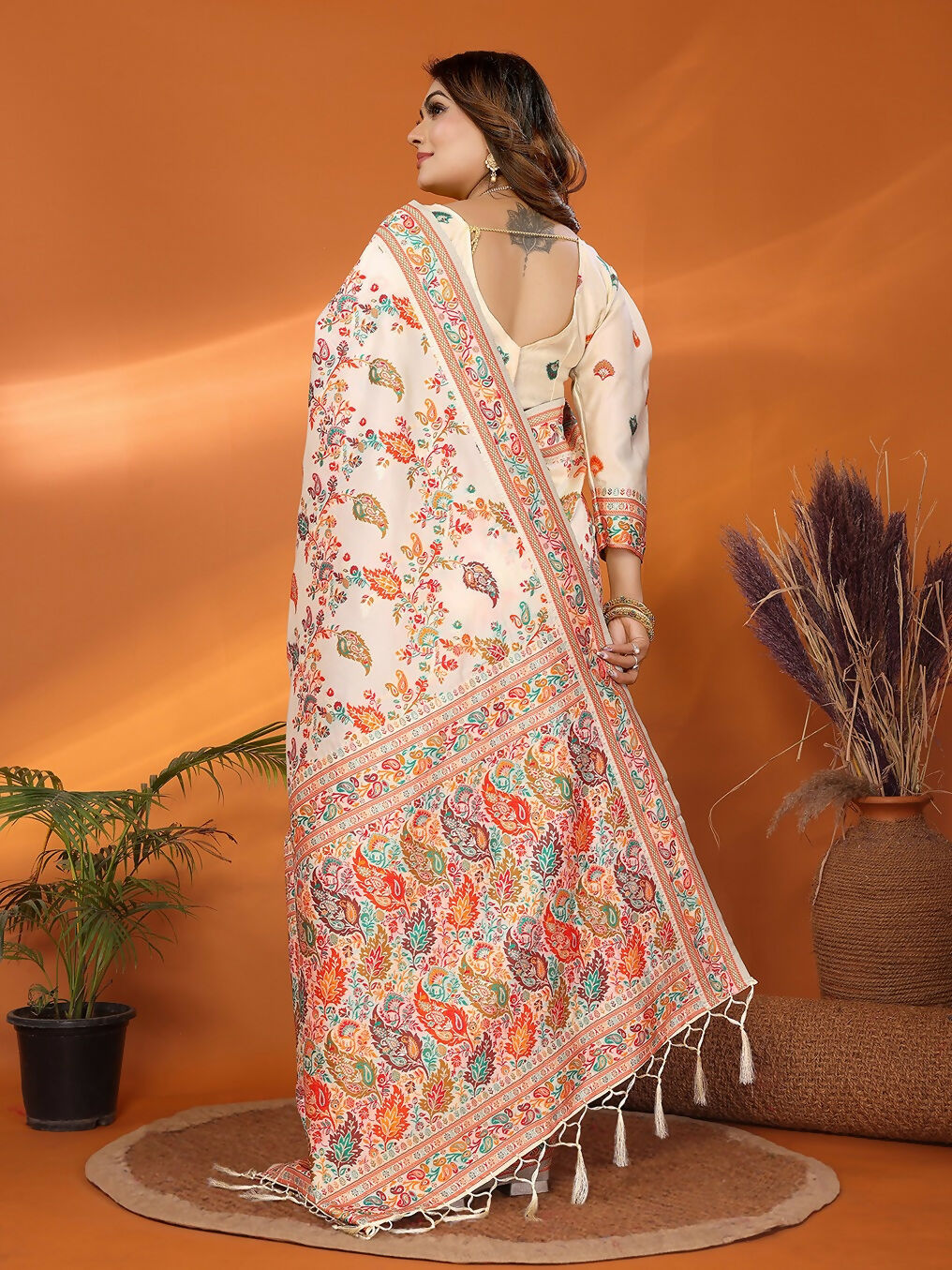 Cream Meena Weaves Silk Blend Pashmina Saree with Unstitched Blouse