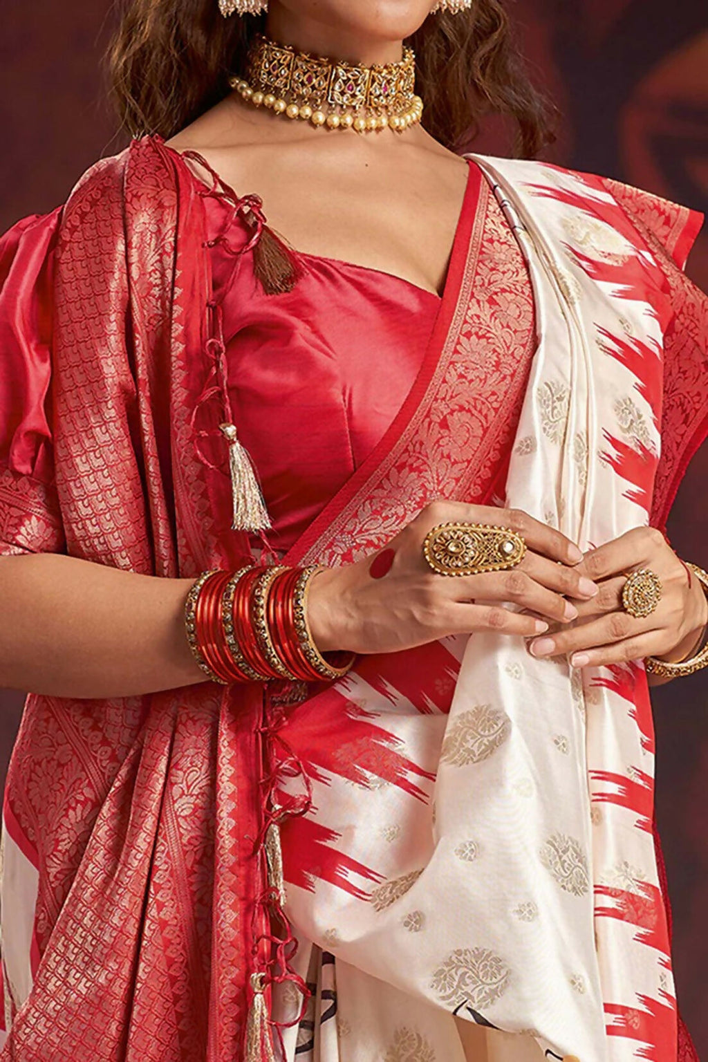 Off White Silk Blend Garad Saree with Ethnic Motif Woven Design