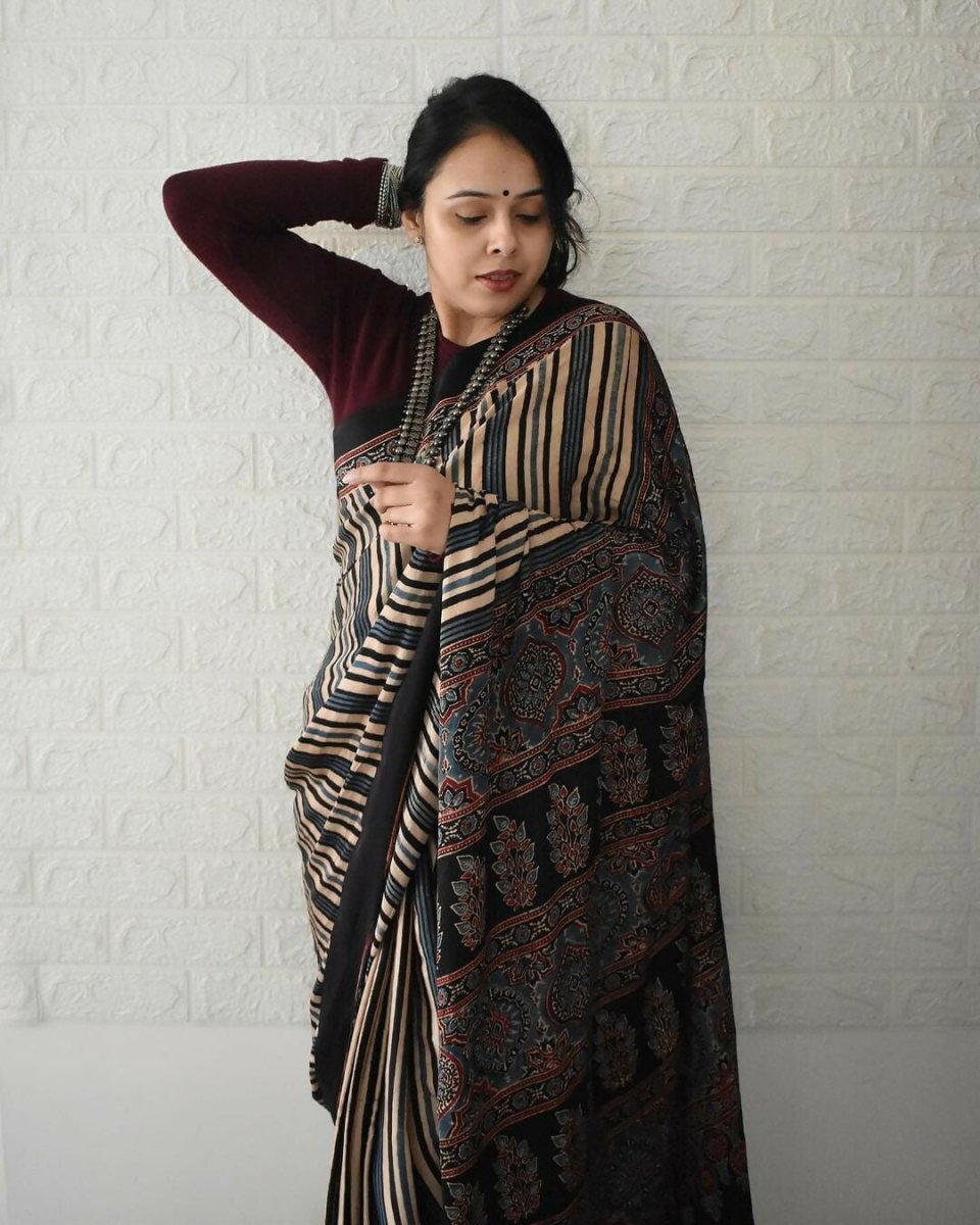 Black Dual Tone Silk Digital Printed Saree with Silk Blouse