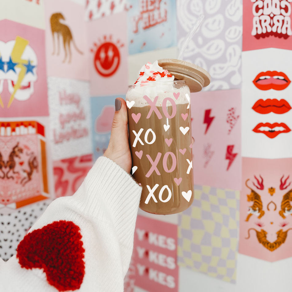 XOXO Glass Can Cup 20oz with Bamboo Lid and Glass Straw - Image 11