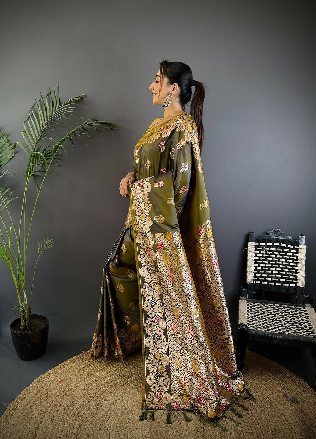 Joban Fashion Meenakari Mehendi Green Woven Soft Silk Saree