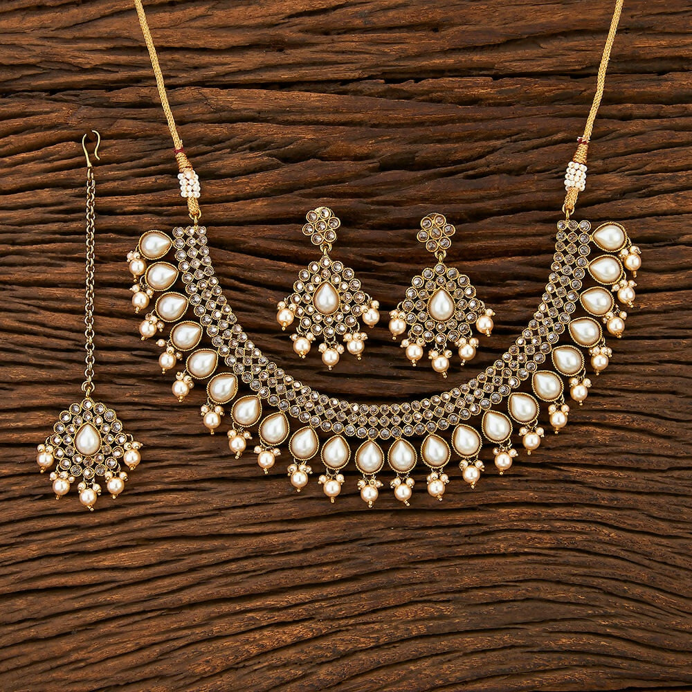 Exquisite Joban Fashion golden and white Polki necklace set with matching earrings