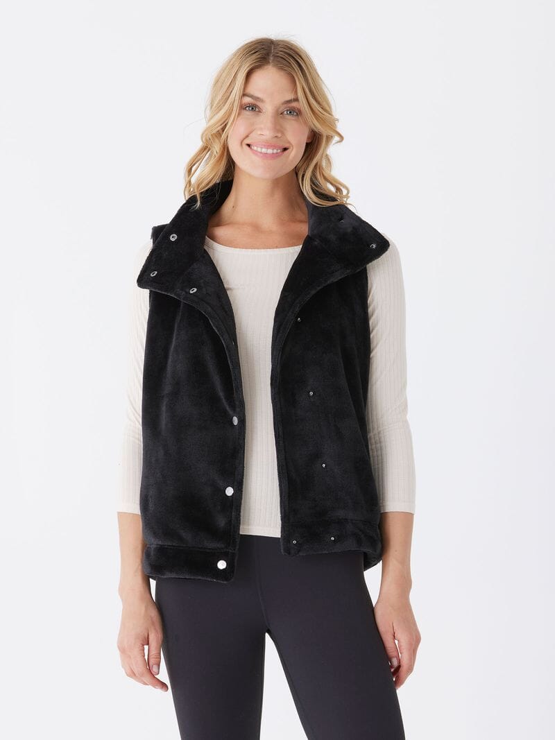 Kelsey Sherpa Vest - Women's Black Sleeveless Snap-Front Outerwear