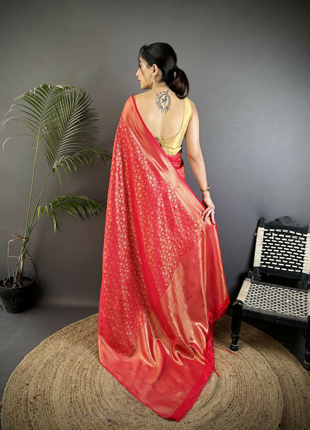 Red Floral & Paisley Motif Soft Satin Silk Banarasi Saree