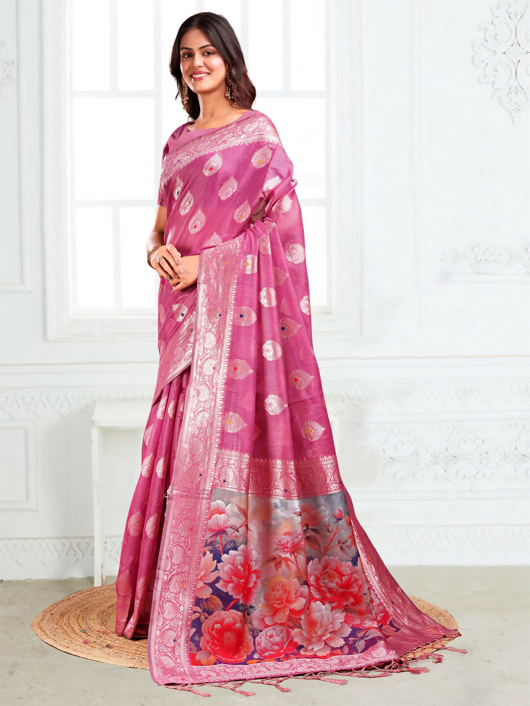 Elegant Pink Linen Cotton Saree with matching blouse piece