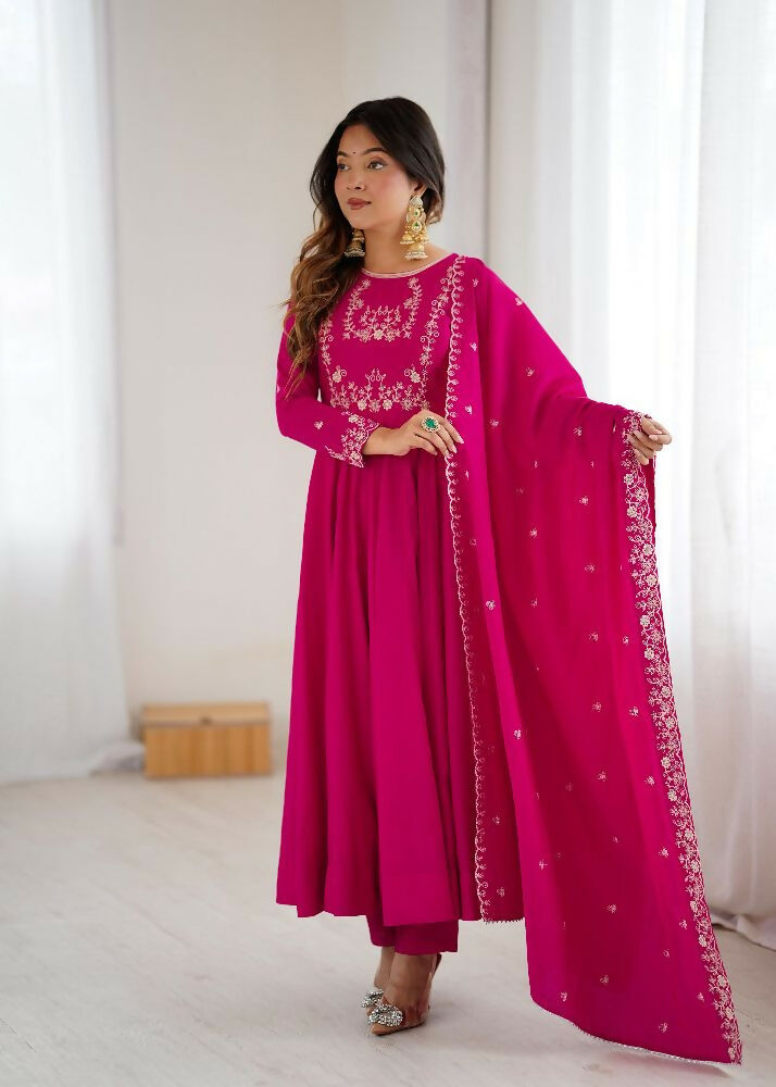 Dark Pink Chanderi Kurta Set with Sequence Embroidery Work