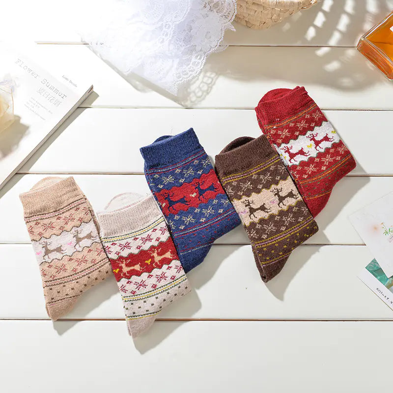 Women's Thick Wool Blend Winter Socks with Heart and Diamond Prints - Image 3