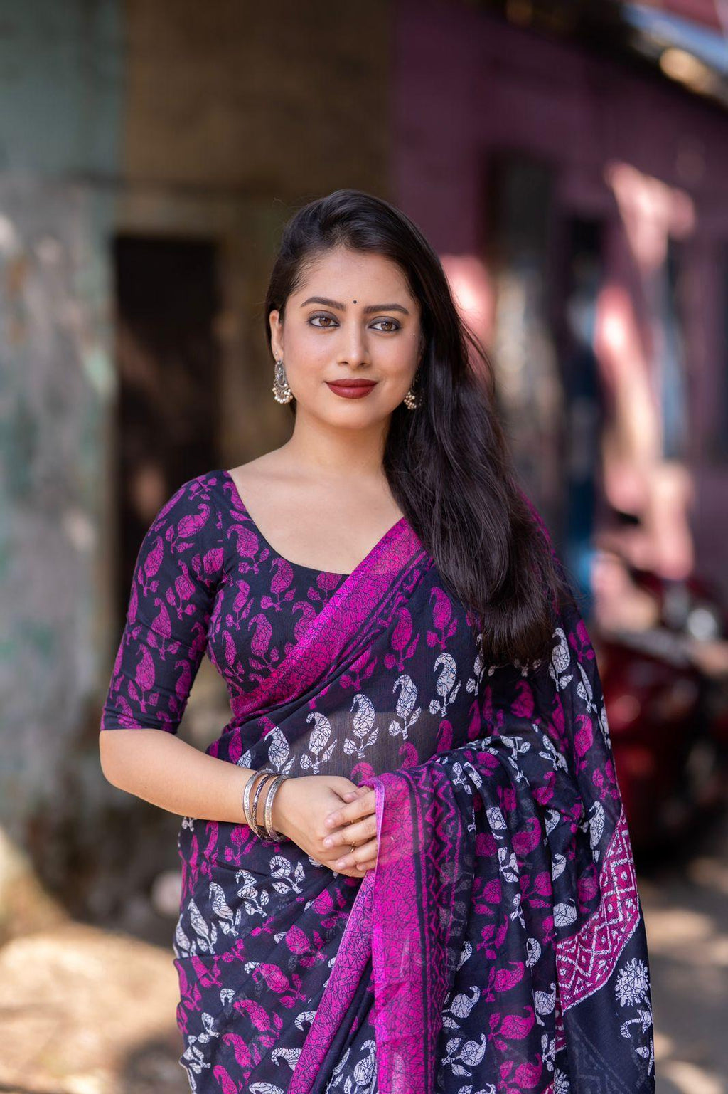 Purple Linen Blend Ethnic Motif Print Saree with Unstitched Blouse