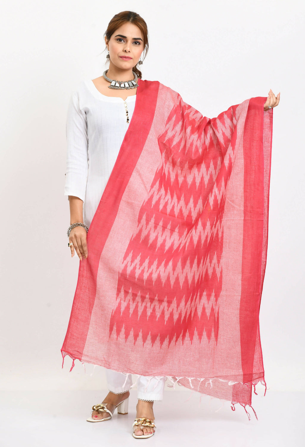 Pink handloom cotton ikkat weave dupatta for women, ethnic styling