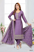 A beautiful Lylac Muslin Silk 3-piece kurta set featuring a matching dupatta and cotton lining.