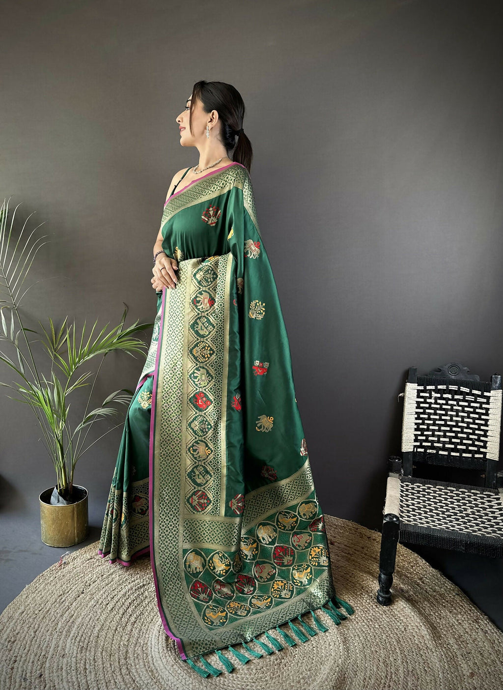 Green Elephant & Floral Motif Soft Lichi Silk Banarasi Saree
