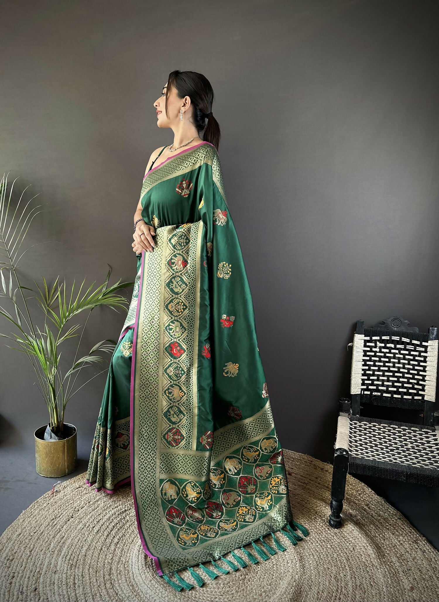 Green Elephant & Floral Motif Soft Lichi Silk Banarasi Saree