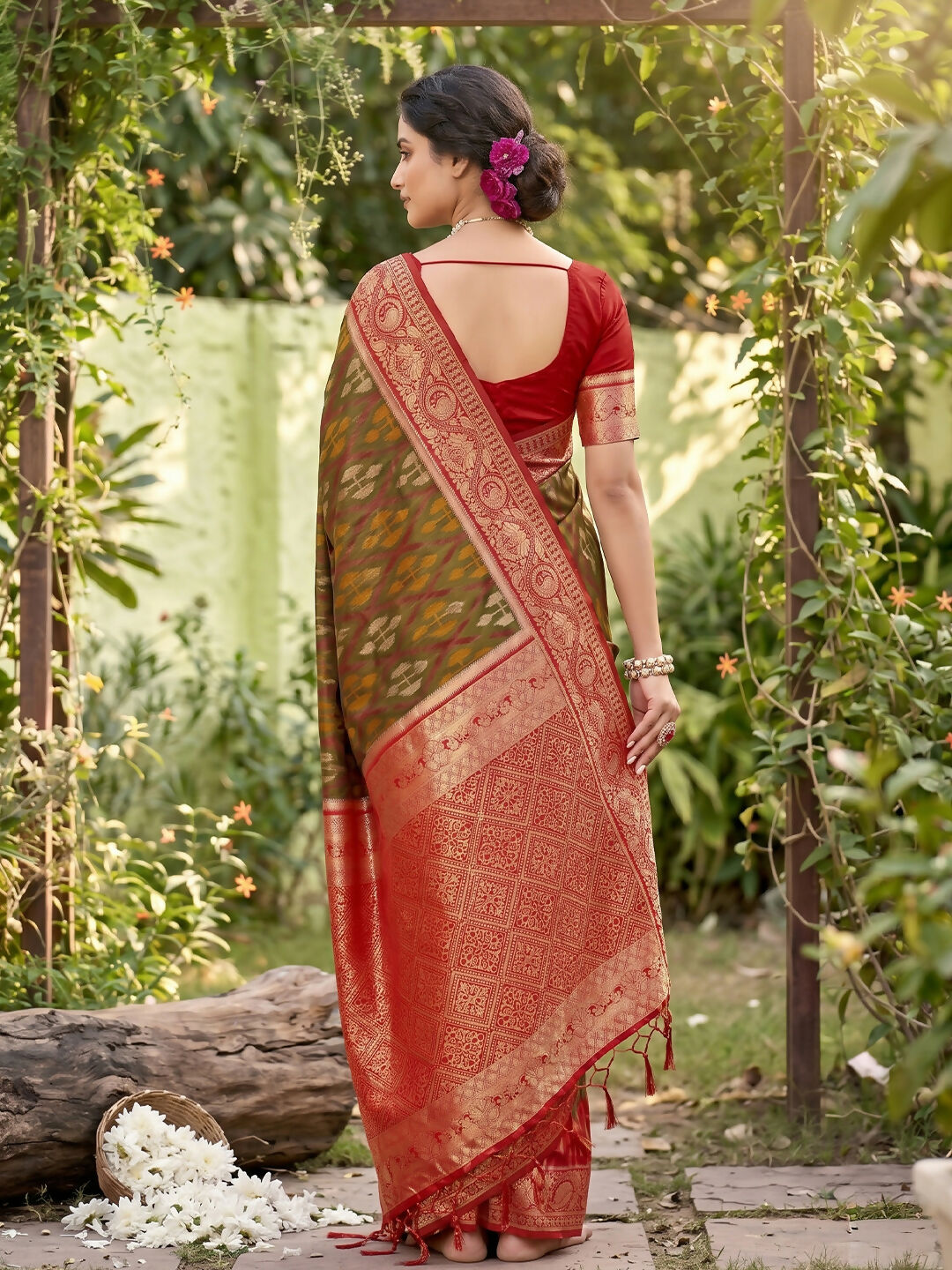 Mehndi Soft Silk Saree with Matching Blouse Piece