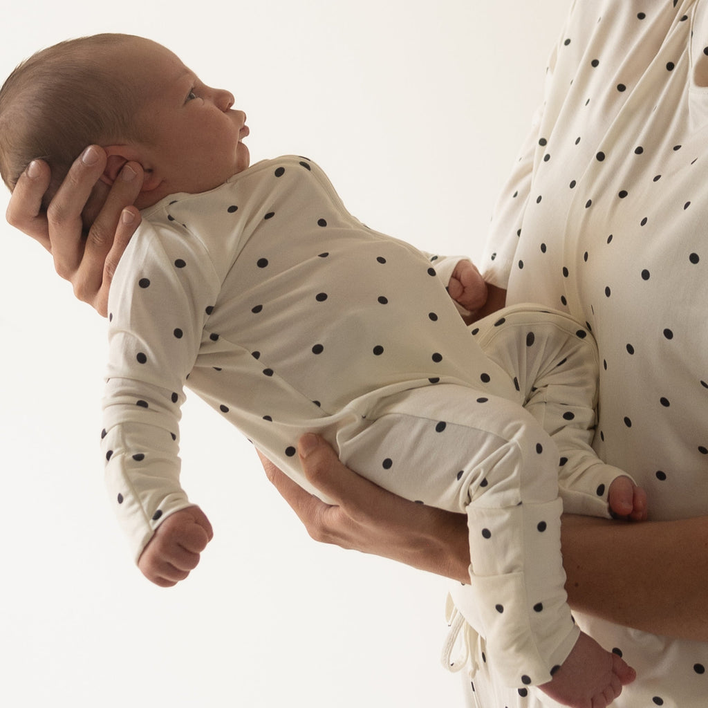 Annie Bamboo Zip Pajamas – Minimalist Baby Sleepwear